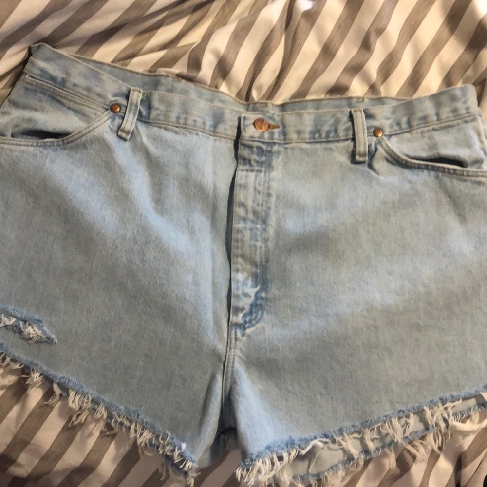 Wrangler Cut Off Short
